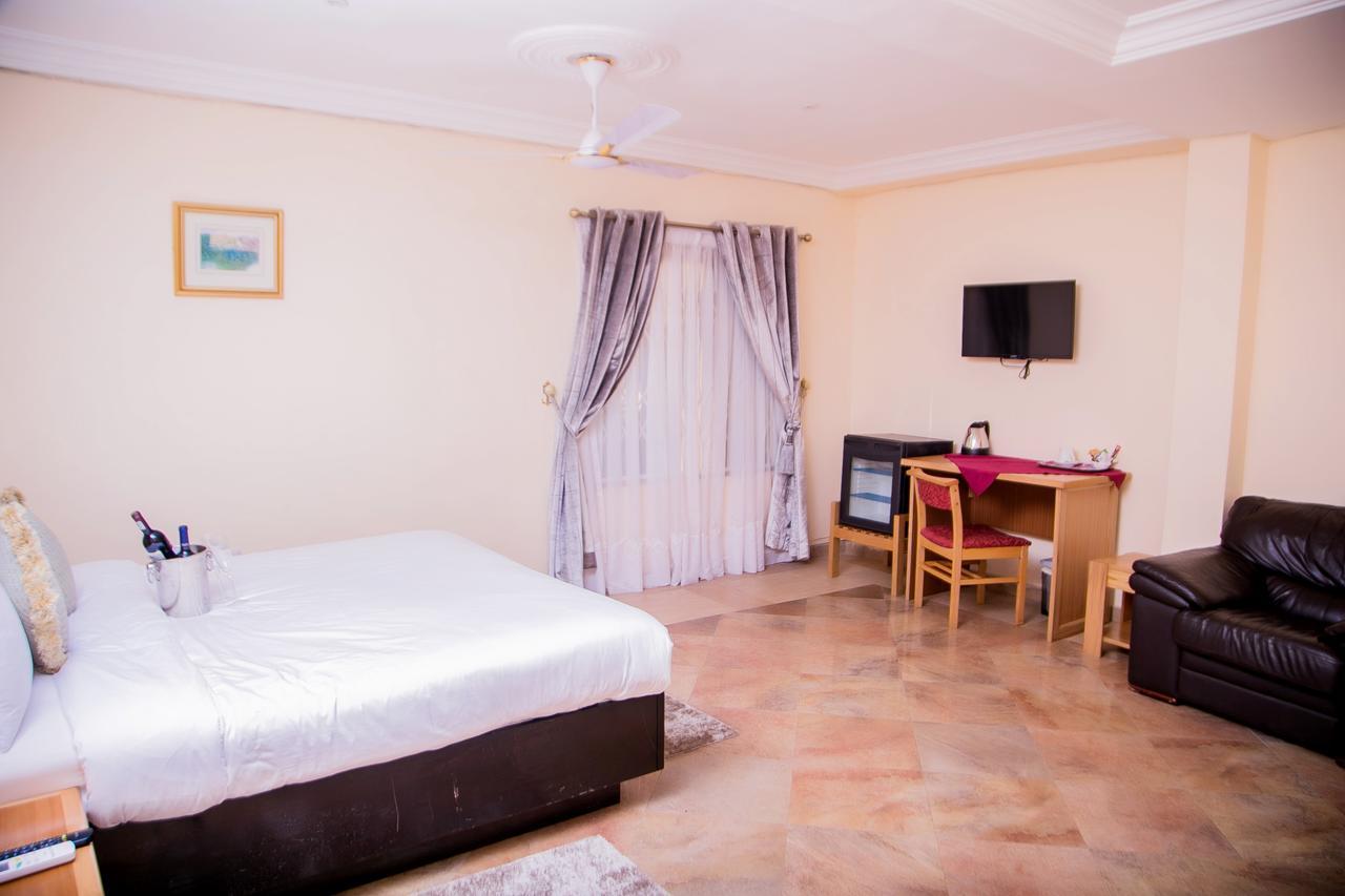 Eden Vale Hotel Ajiringano Eksteriør billede